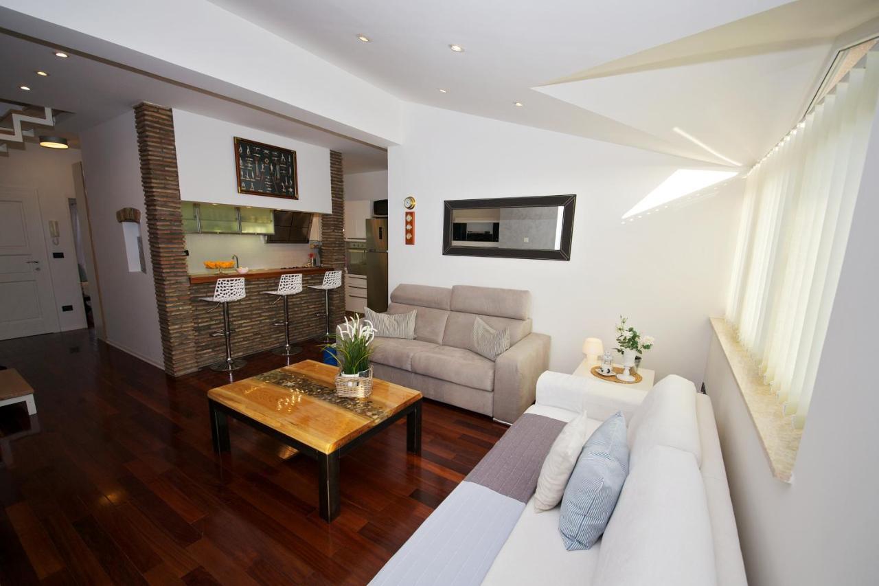 Leonardo Apartment *